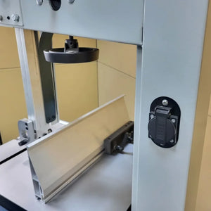 Band saw on foot HBS300 750W